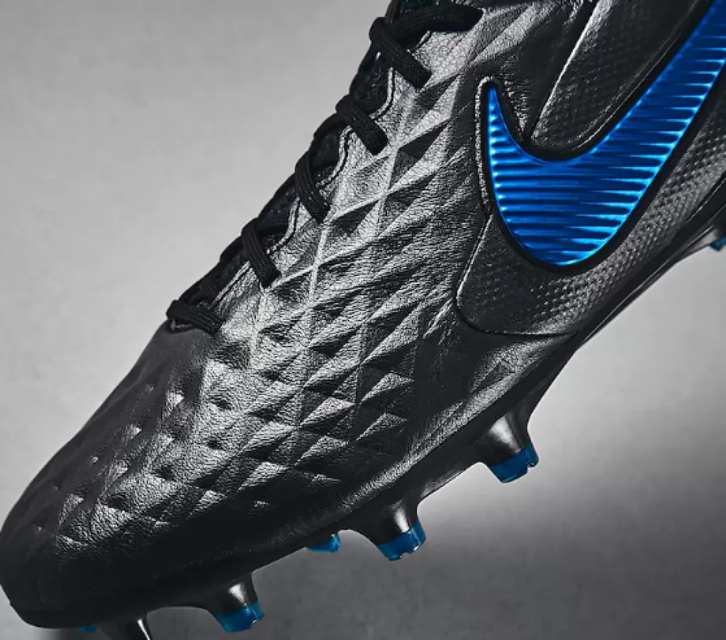 Бутсы профессиональные Nike Tiempo Legend 8 Elite FG